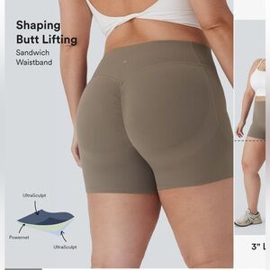 Halara Ultra sculpt high waisted scrunch butt lifting tummy control biker short.
